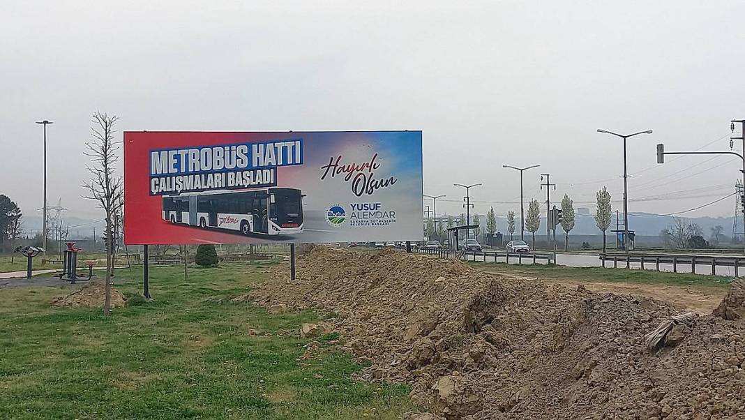 Türkiye'nin ikinci metrobüs hattı Sakarya'da hizmete giriyor: İlk asfalt atıldı! İşte 13 istasyonlu metrobüsün güzergah haritası 10